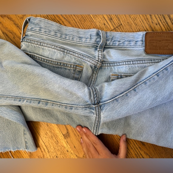 Levis wedgie straight jeans - SIZE 28 - Picture 2 of 5